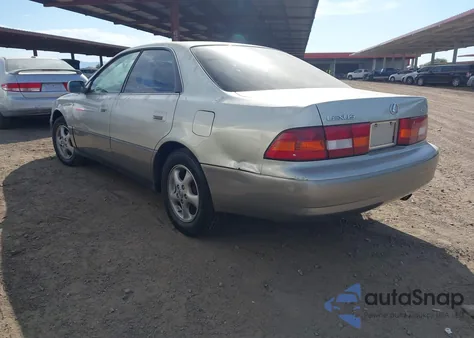 1999 Lexus Es 300 from USA, damaged, VIN JT8BF28G2X5057235